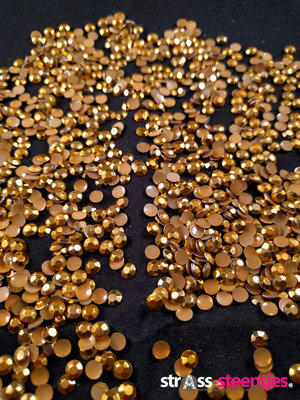 Hotfix Rhinestuds SS 16 Kleur Goud c.a. 770 stuks