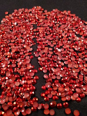Hotfix Rhinestuds SS 16 Kleur Rood