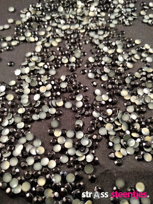 Hotfix Rhinestuds SS 16 Kleur Zwart