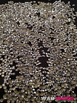 Hotfix Rhinestuds SS 10 Kleur Zilver