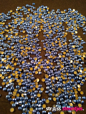 Hotfix Rhinestuds SS 10 Kleur Blauw c.a. 1450 stuks