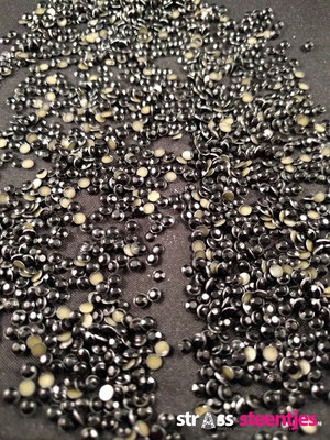 Hotfix Rhinestuds SS 10 Kleur Zwart