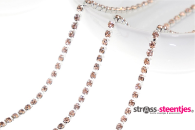 Strassketting 2.8 mm (SS10) Light Peach - Silver Cup (per meter)