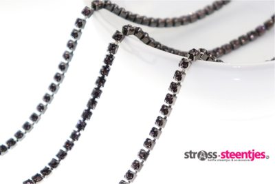 Strassketting 2.8 mm (SS10) Smoked Topaz - Black Cup