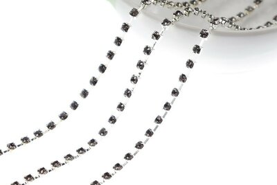Strassketting 2.8 mm (SS10) Black Diamond - Silver Cup (per meter) OP=OP