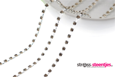 Strassketting 2.8 mm (SS10) Gold - Silver Cup (per meter)