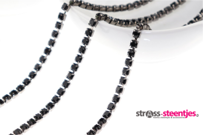 Strassketting 4 mm (SS16) Jet - Black Cup