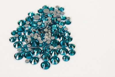 Blue Zircon SS 6 Superior Glamour kwaliteit Hotfix steentjes