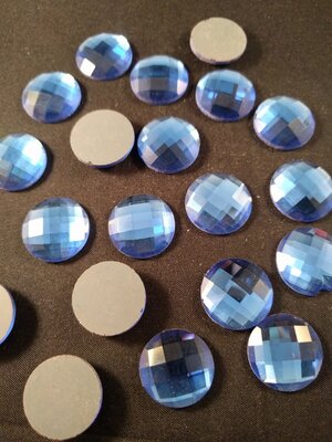 Chessboard rond 18 mm Kleur Light Sapphire (per 4 stuks)