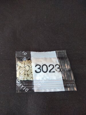 Diamond Painting - Losse vierkante steentjes kleurcode 3023