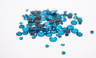 Blue Zircon SS 10 Premium DMC kwaliteit Hotfix steentjes (per 144 stuks)