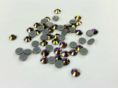 Crystal Lilac Shadow SS30 Excellent Austrian Hotfix steentjes (per 144 stuks)