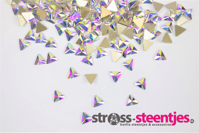 Driehoekje 7 mm Crystal AB Non hotfix Rhinestones figuren Superior Glamour (5063)