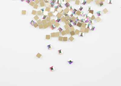 Vierkantje 4 mm Crystal AB Non hotfix Rhinestones figuren Superior Glamour (5050)Cr.AB
