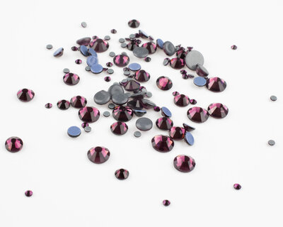 Amethyst (Dark) SS 10 Superior Glamour Hotfix steentjes per 144 stuks (1 gross)