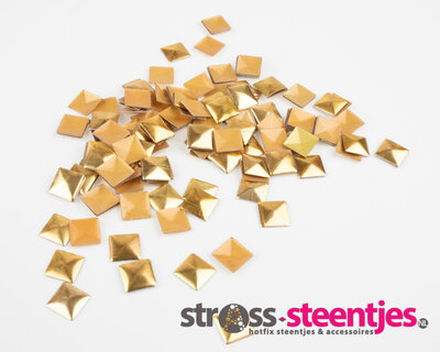 Hotfix Nailheads Kleur Goud vierkant groot (ca. 100 stuks)