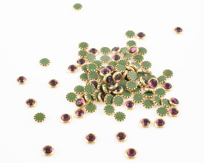 Hotfix Trim SS 16 Kleur Amethyst in Gold cup (per 144 stuks)