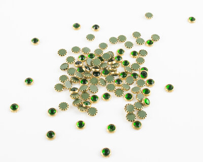 Hotfix Trim SS 16 Kleur Emerald in Gold cup (per 144 stuks)