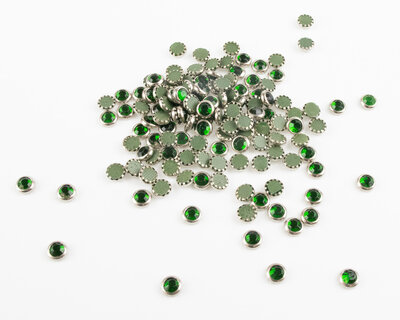 Hotfix Trim SS 16 Kleur Emerald in Silver cup (per 144 stuks)