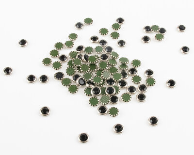 Hotfix Trim SS 16 Kleur Jet in Silver cup (per 144 stuks)