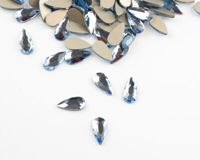 Druppel 8x4 mm Light Sapphire Non hotfix Rhinestones figuren Superior Glamour (5003)Lt.S
