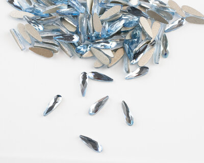 Druppel smal 8 mm Light Sapphire Non hotfix Rhinestones figuren Superior Glamour (5006)Lt.S