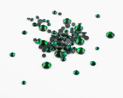 Emerald SS 6 Premium DMC kwaliteit Hotfix steentjes per 720 stuks (5 gross)